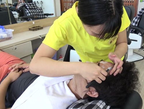 越南理發(fā)100元一次，為何男游客排隊體驗？揭秘“一條龍”美發(fā)服務